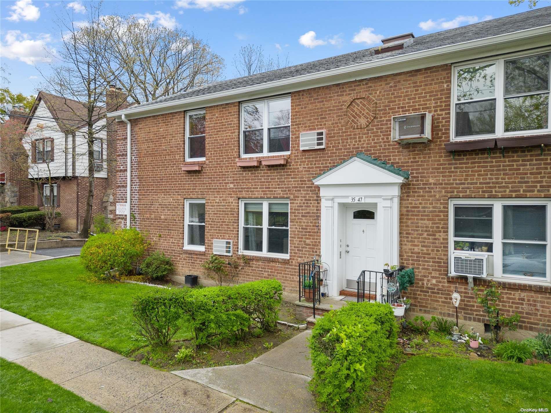 3547 172nd Street Unit: E1