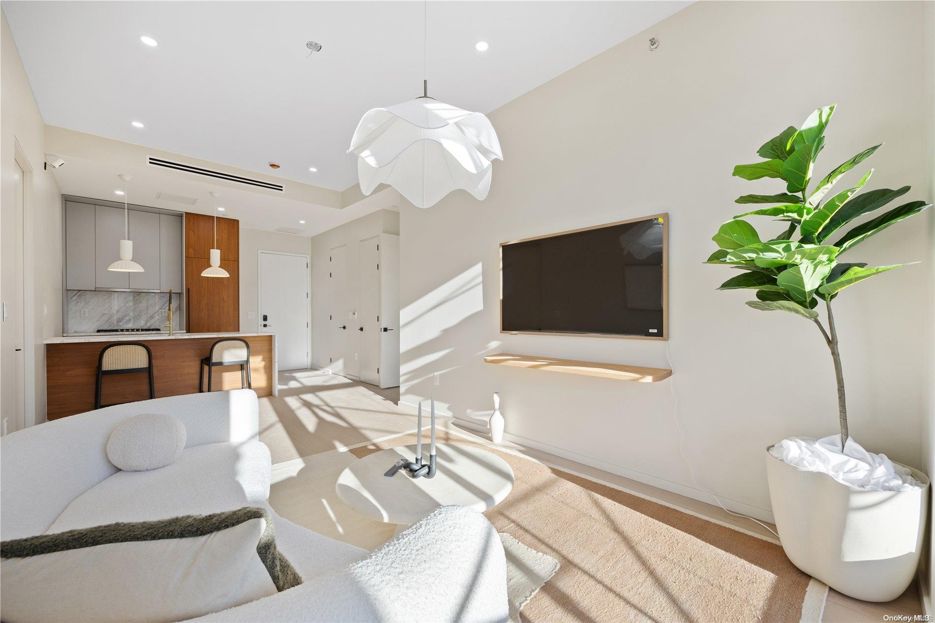 31-16 21st Street Unit: 2F