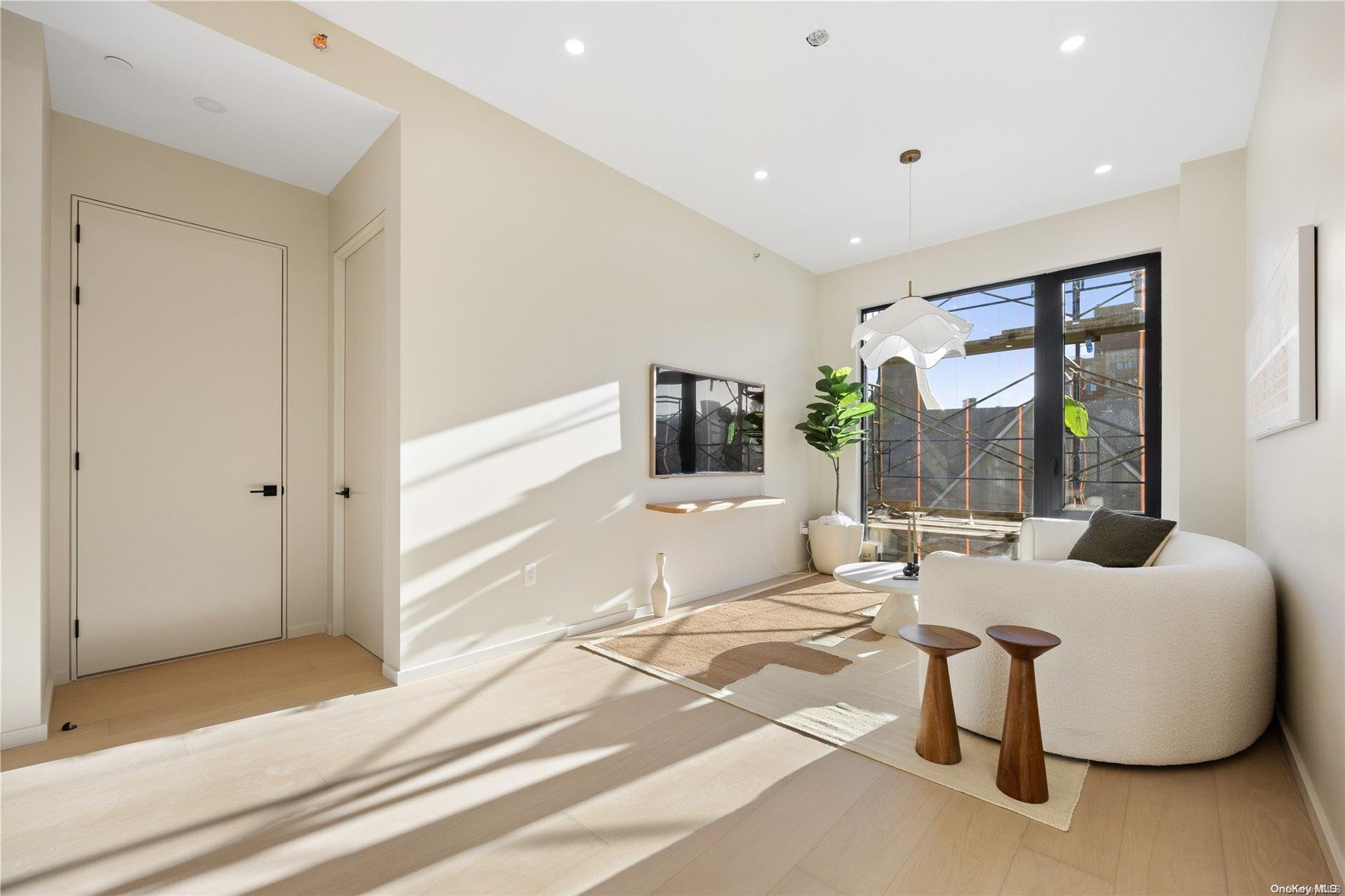 31-16 21st Street Unit: 3B