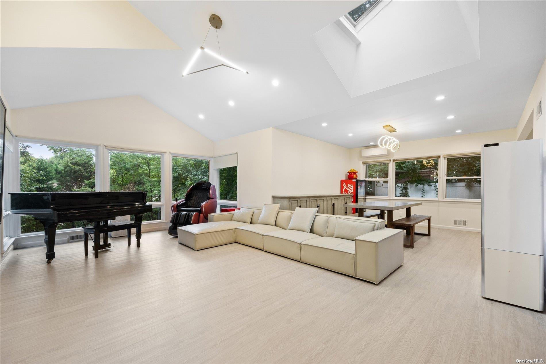 75 Bayview Avenue
