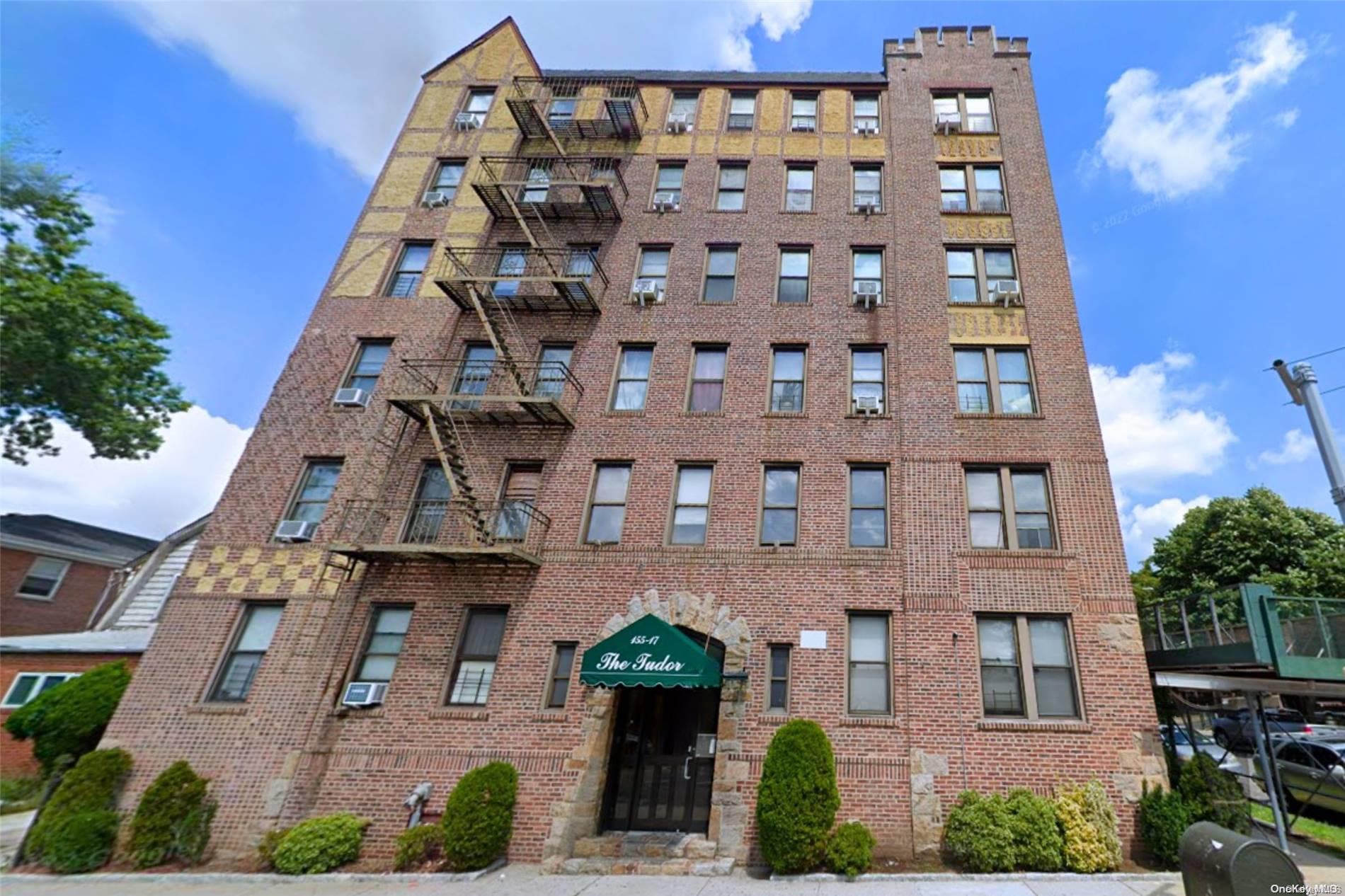 155-17 Sanford Avenue Unit: 2F