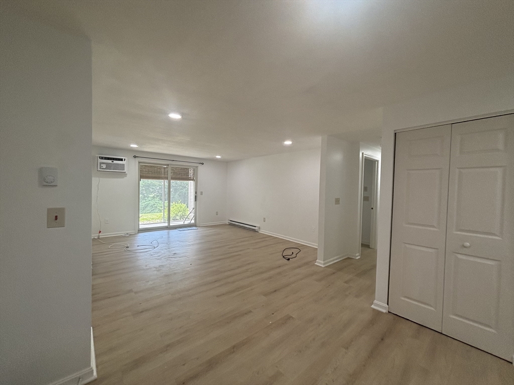 41 W. Summit St # 68