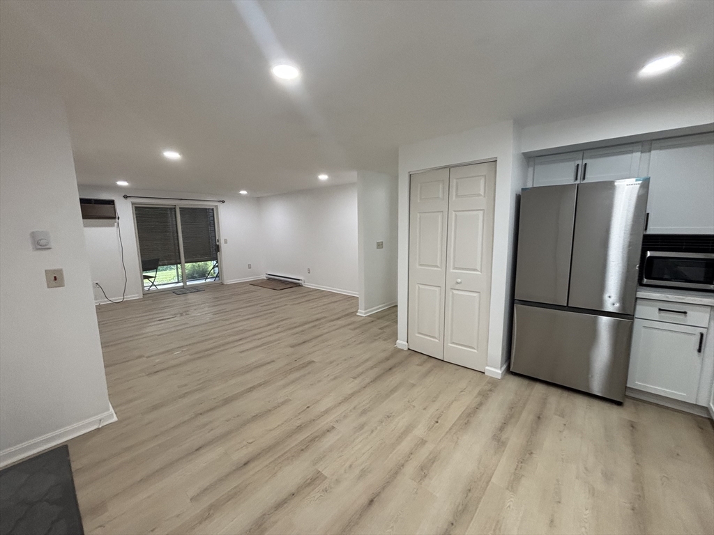 41 W. Summit St # 68