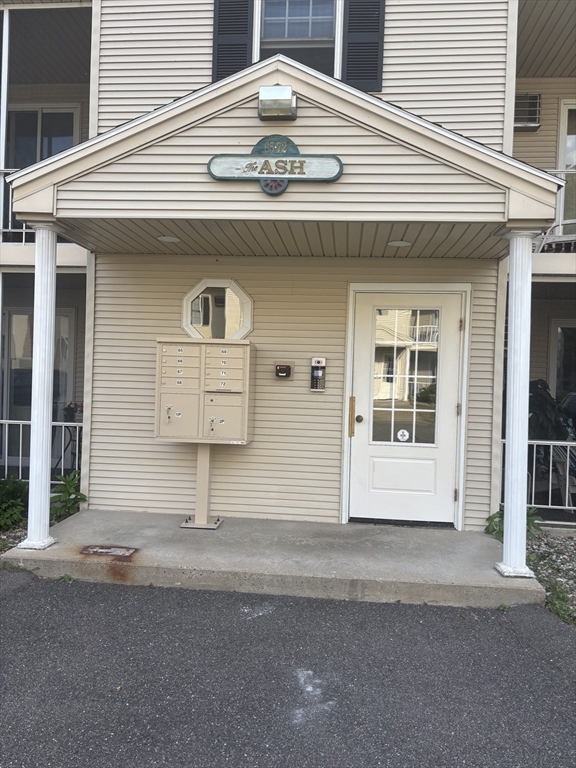 41 W. Summit St # 68