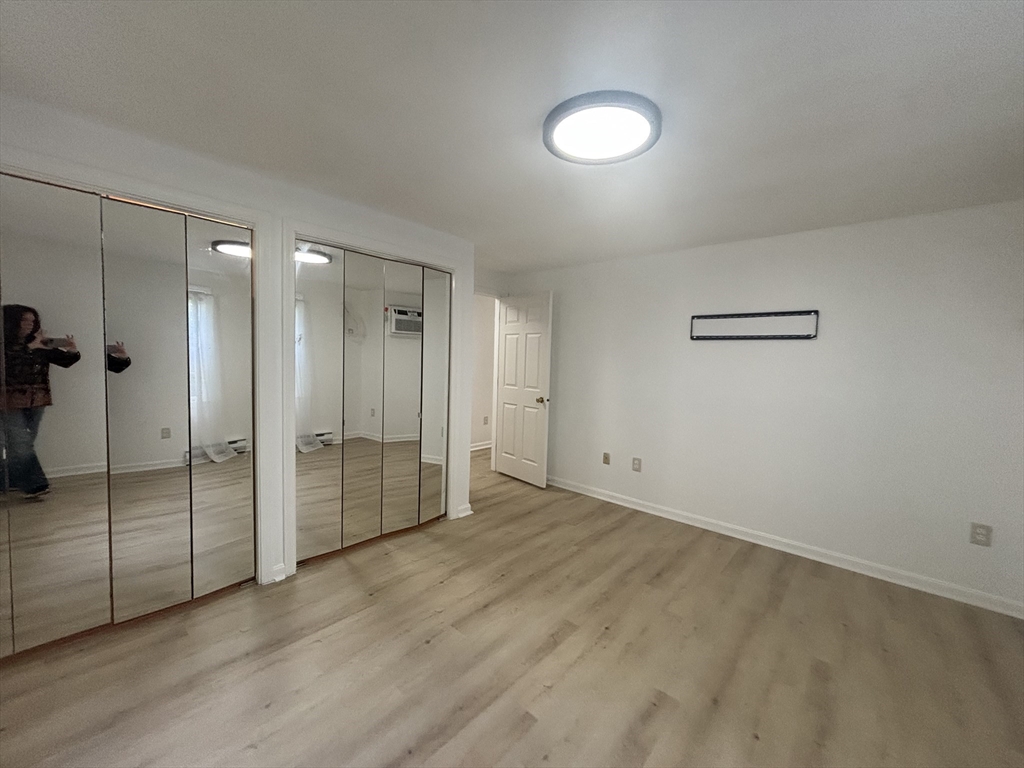 41 W. Summit St # 68
