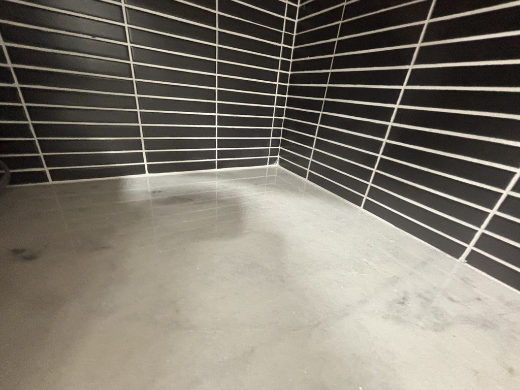 41 W. Summit St # 68