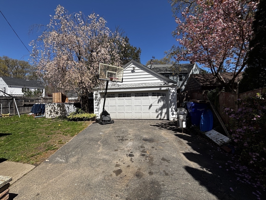 127 Melha Ave
