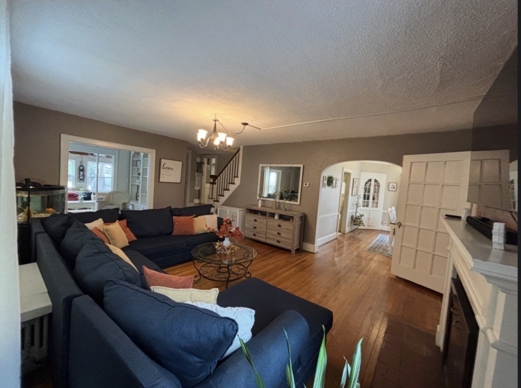 127 Melha Ave