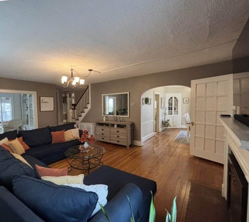 127 Melha Ave