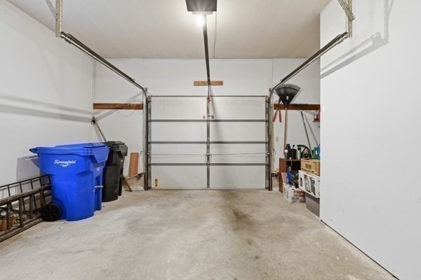 39 Venture Dr