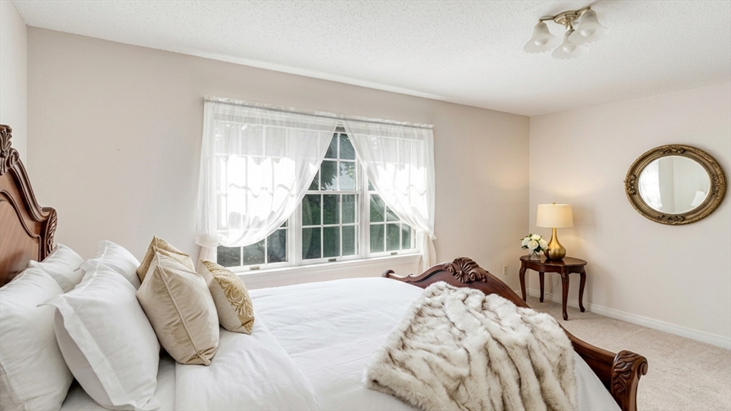 39 Venture Dr