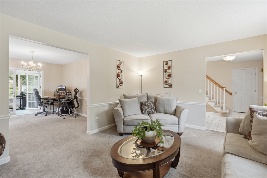 39 Venture Dr