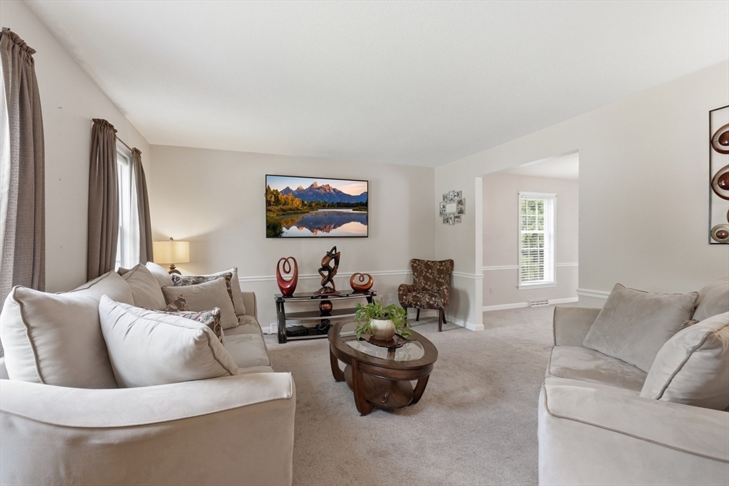 39 Venture Dr