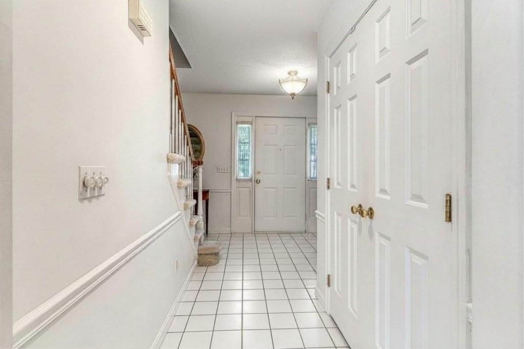 39 Venture Dr
