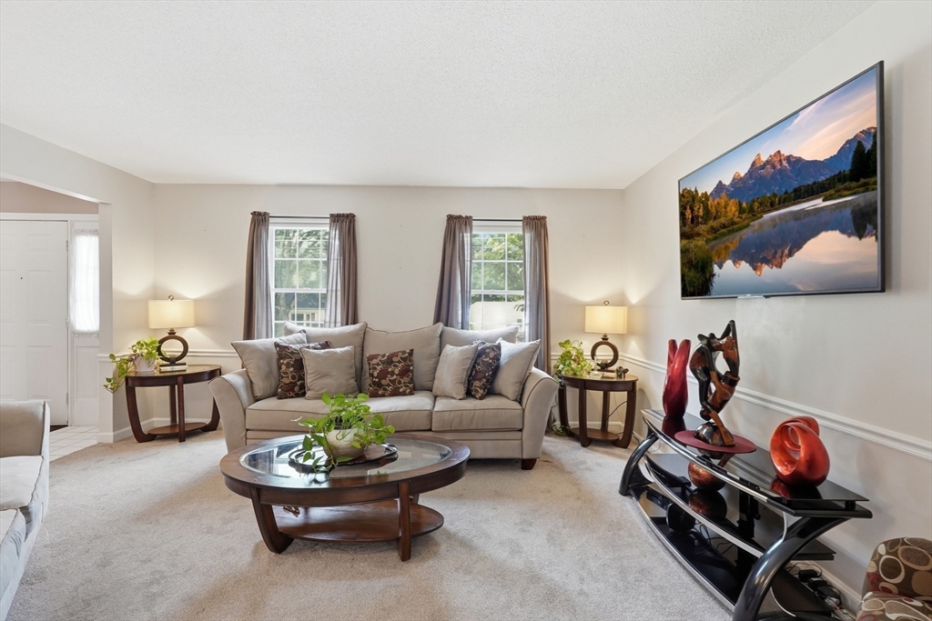 39 Venture Dr