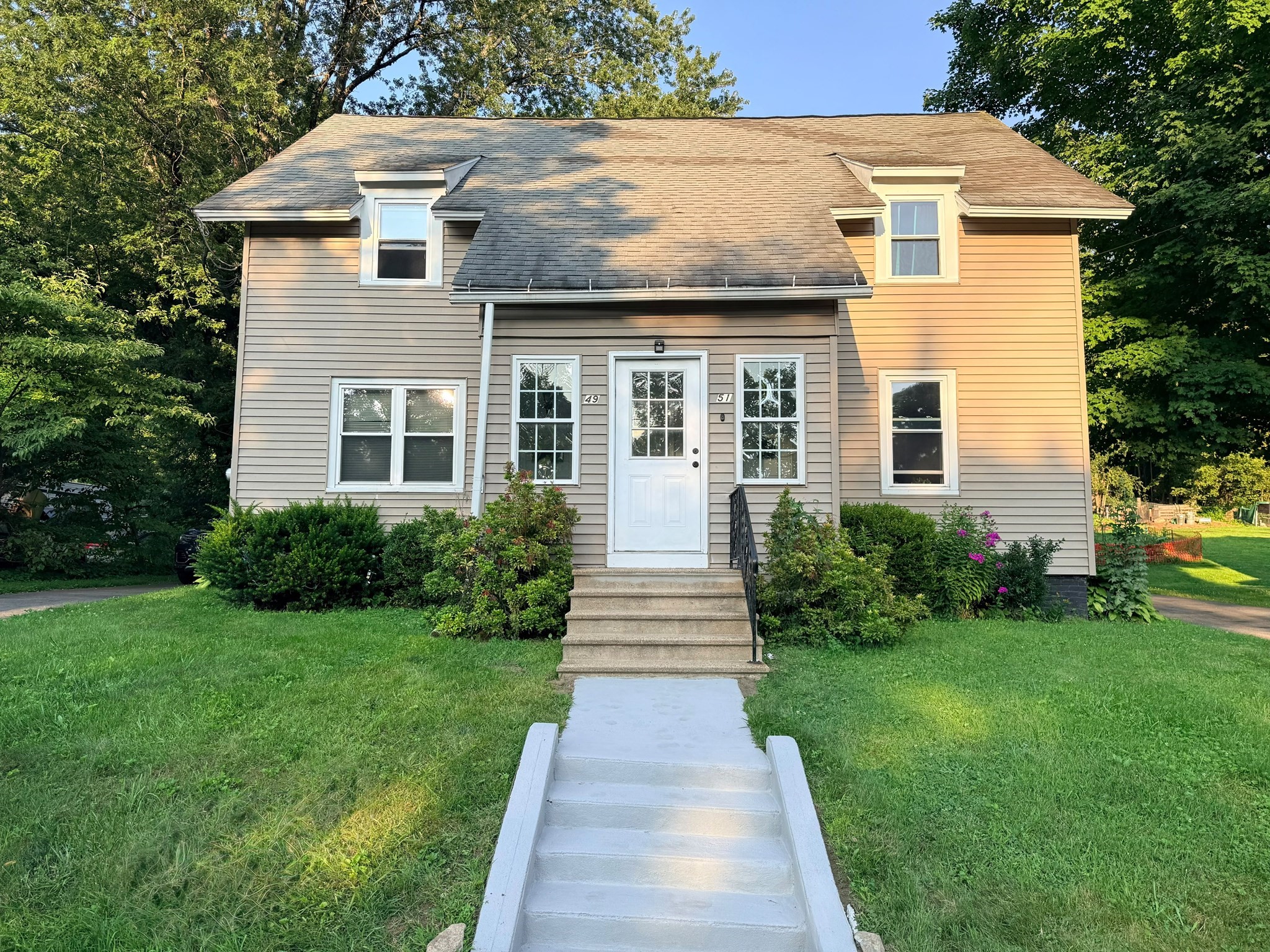 49-51 High St