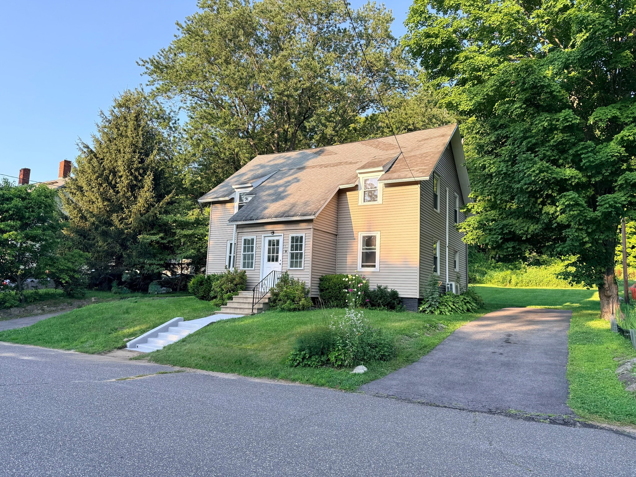 49-51 High St