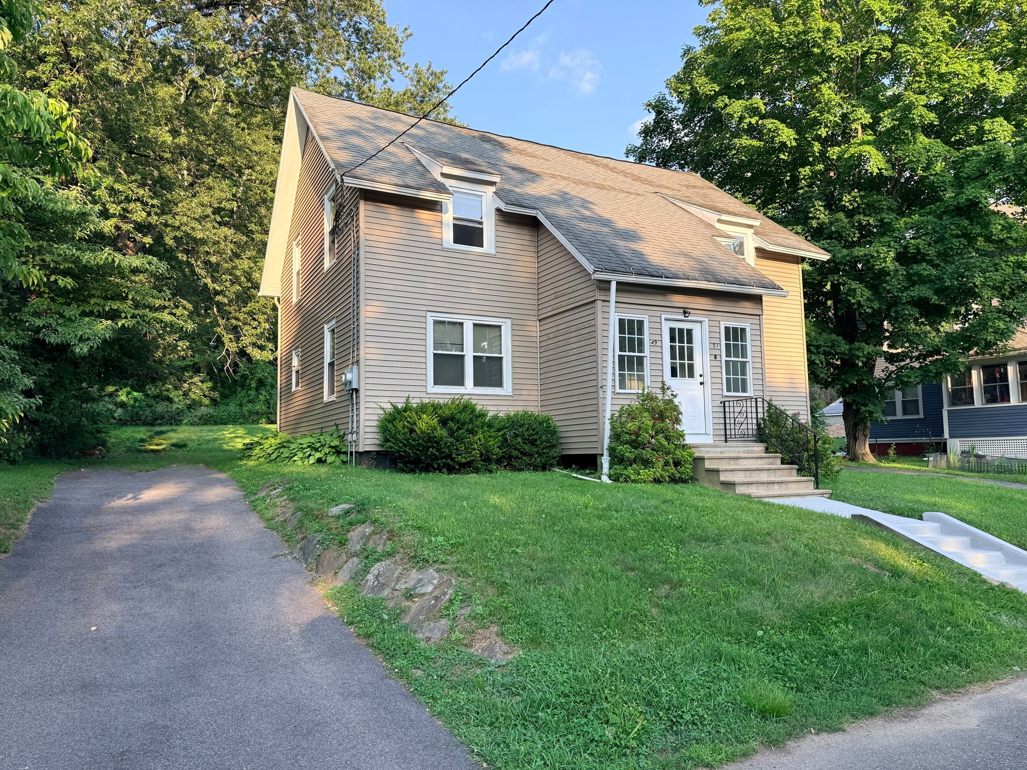 49-51 High St