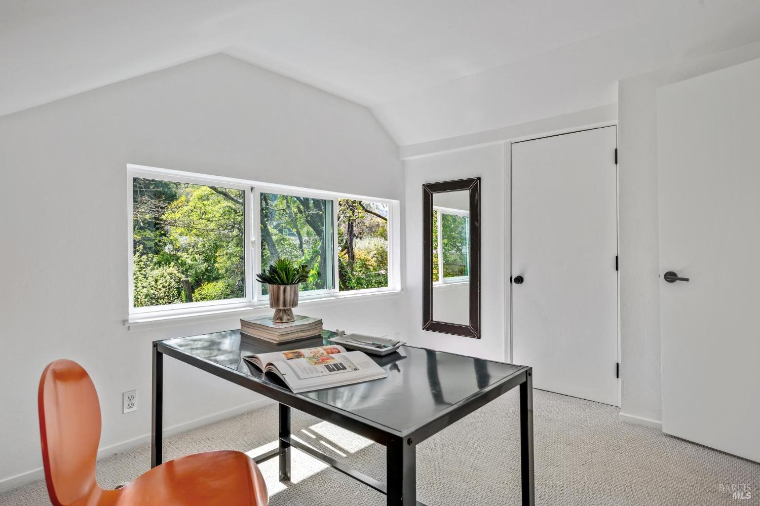 69 Sir Francis Drake Blvd