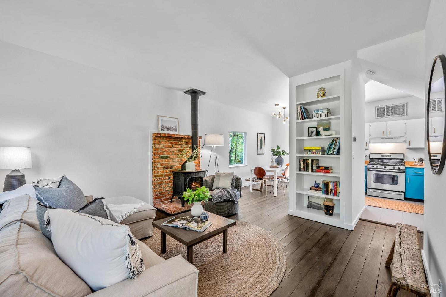 69 Sir Francis Drake Blvd