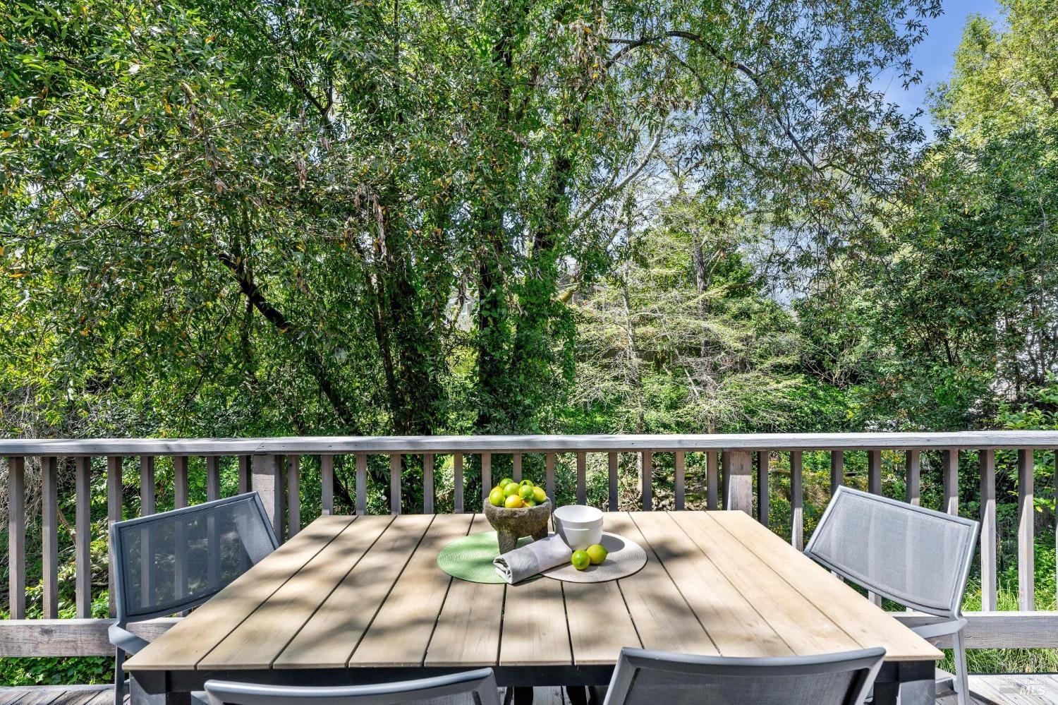 69 Sir Francis Drake Blvd