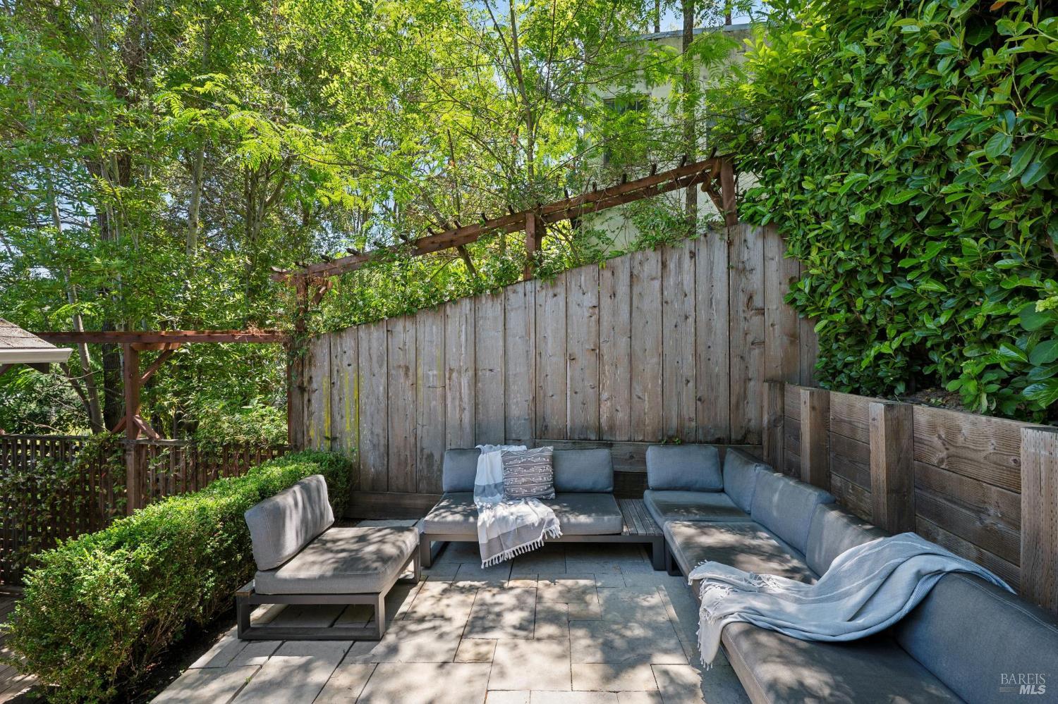 1405 San Anselmo Avenue
