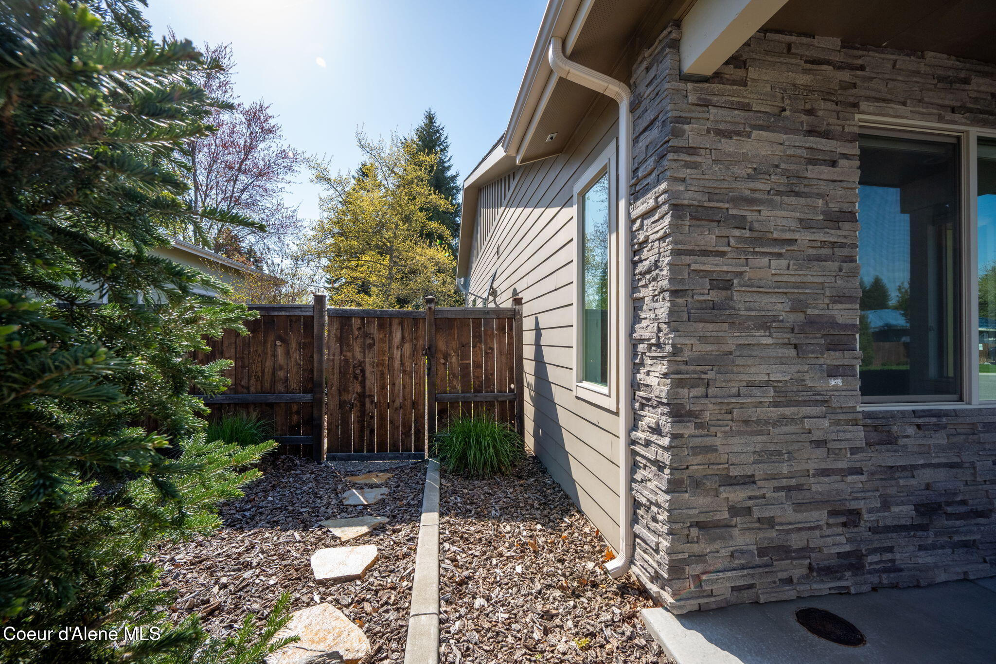 9537 La Costa Ct