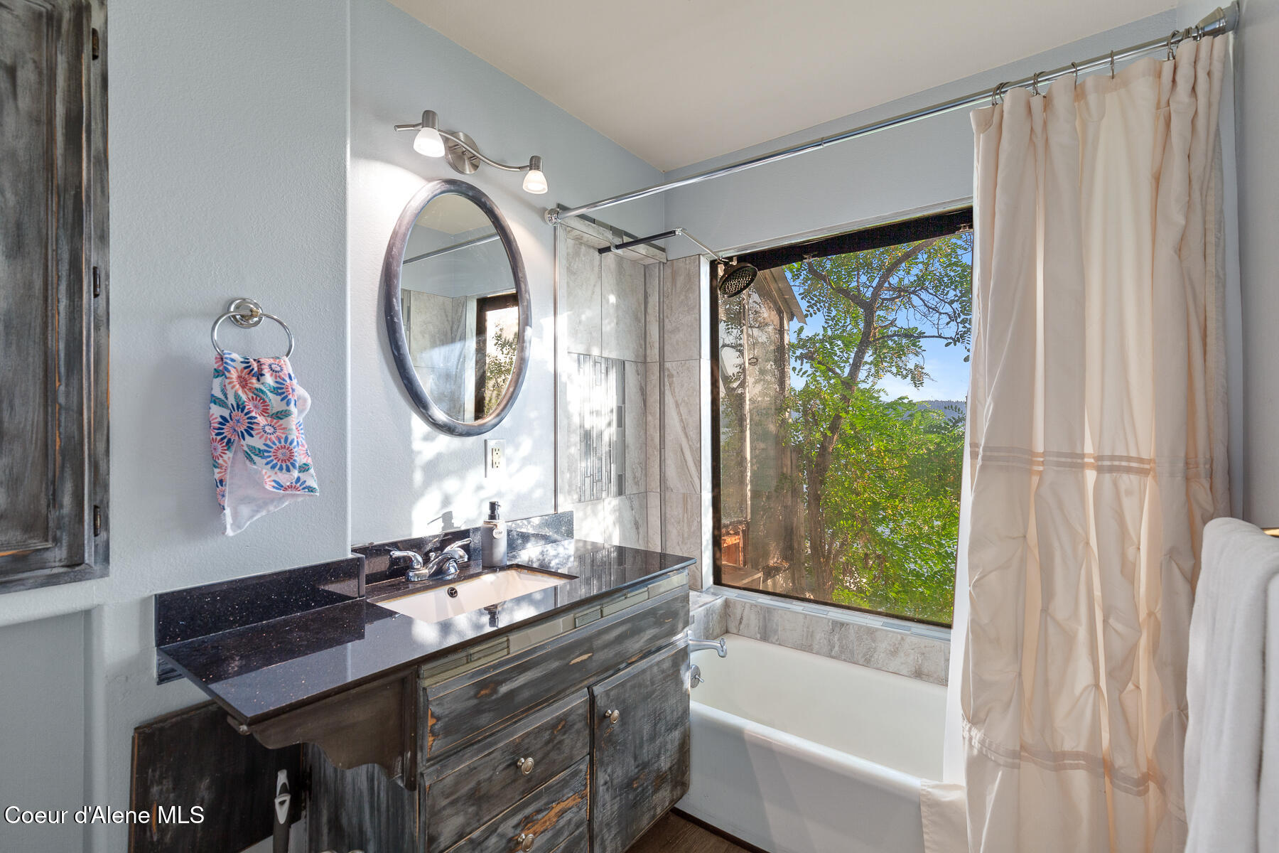 2233 S Silver Beach Rd, Coeur d'Alene