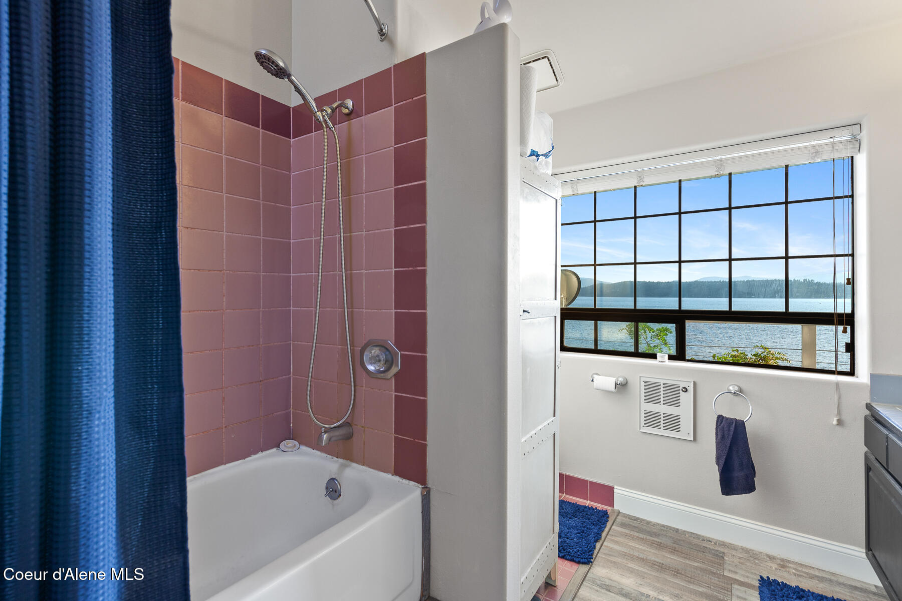 2233 S Silver Beach Rd, Coeur d'Alene