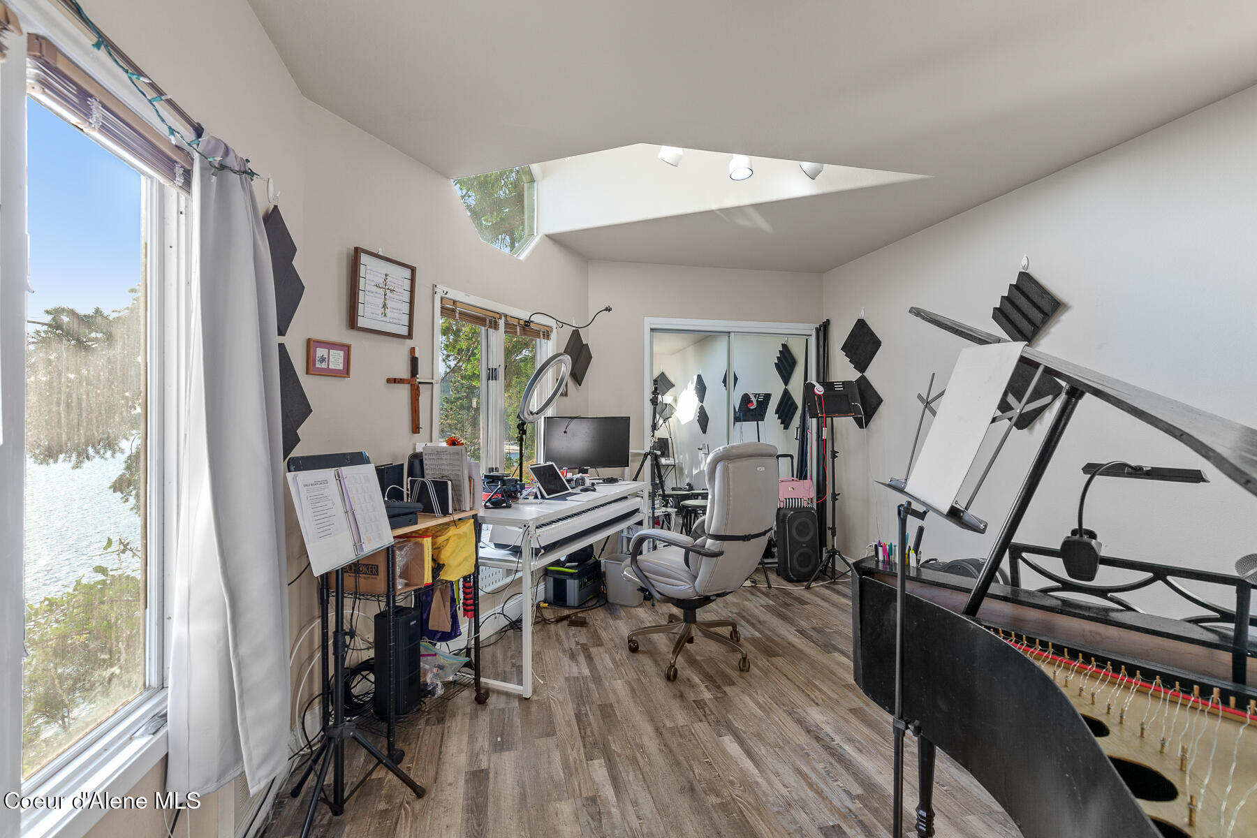 2233 S Silver Beach Rd, Coeur d'Alene