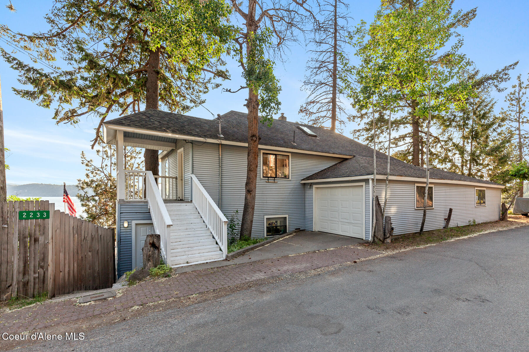 2233 S Silver Beach Rd, Coeur d'Alene