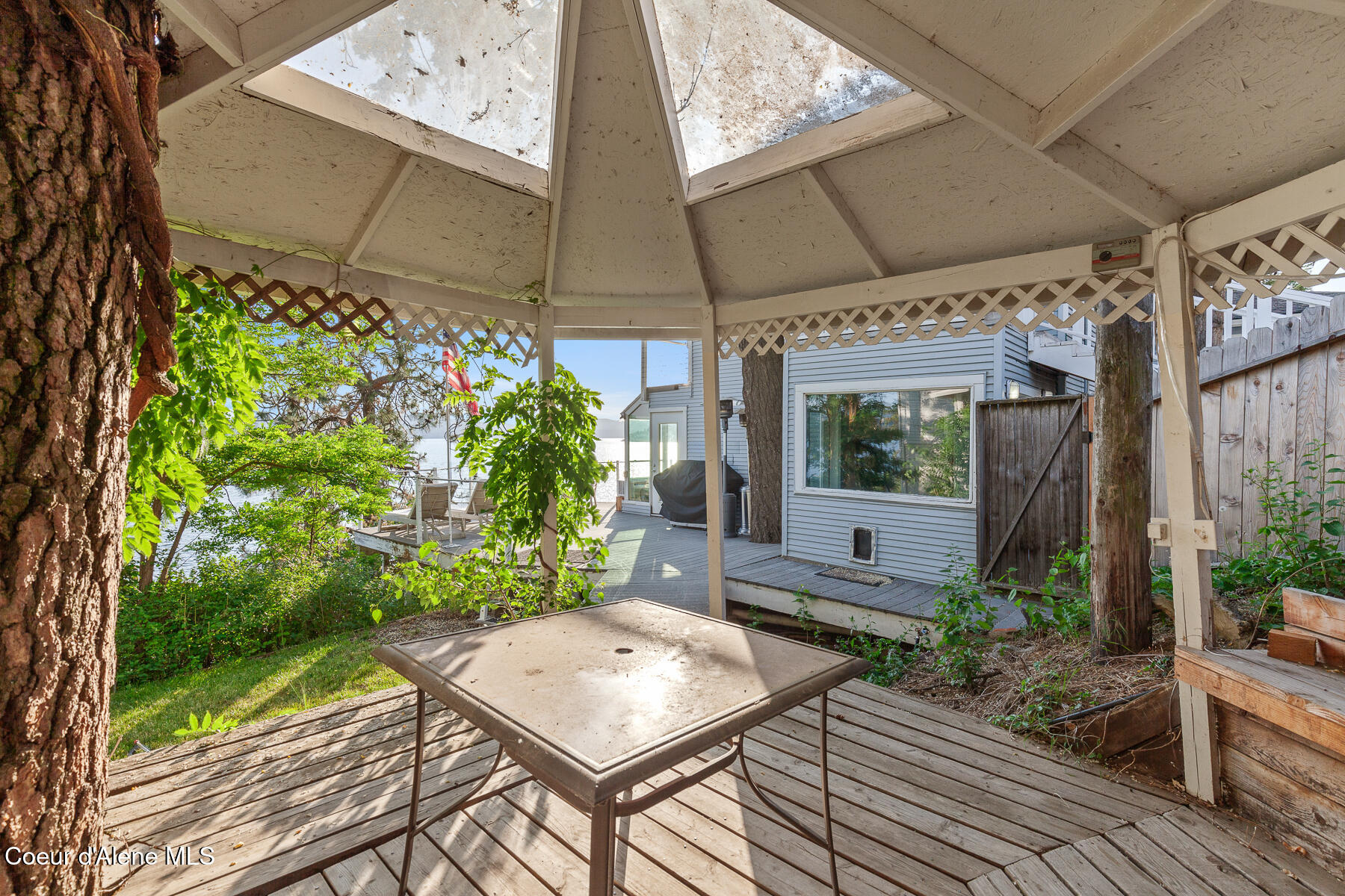 2233 S Silver Beach Rd, Coeur d'Alene
