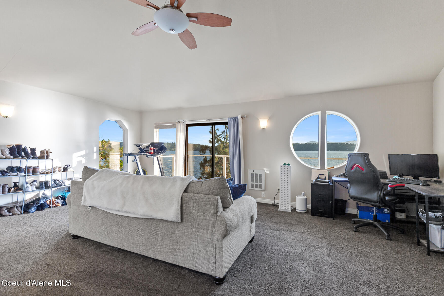 2233 S Silver Beach Rd, Coeur d'Alene