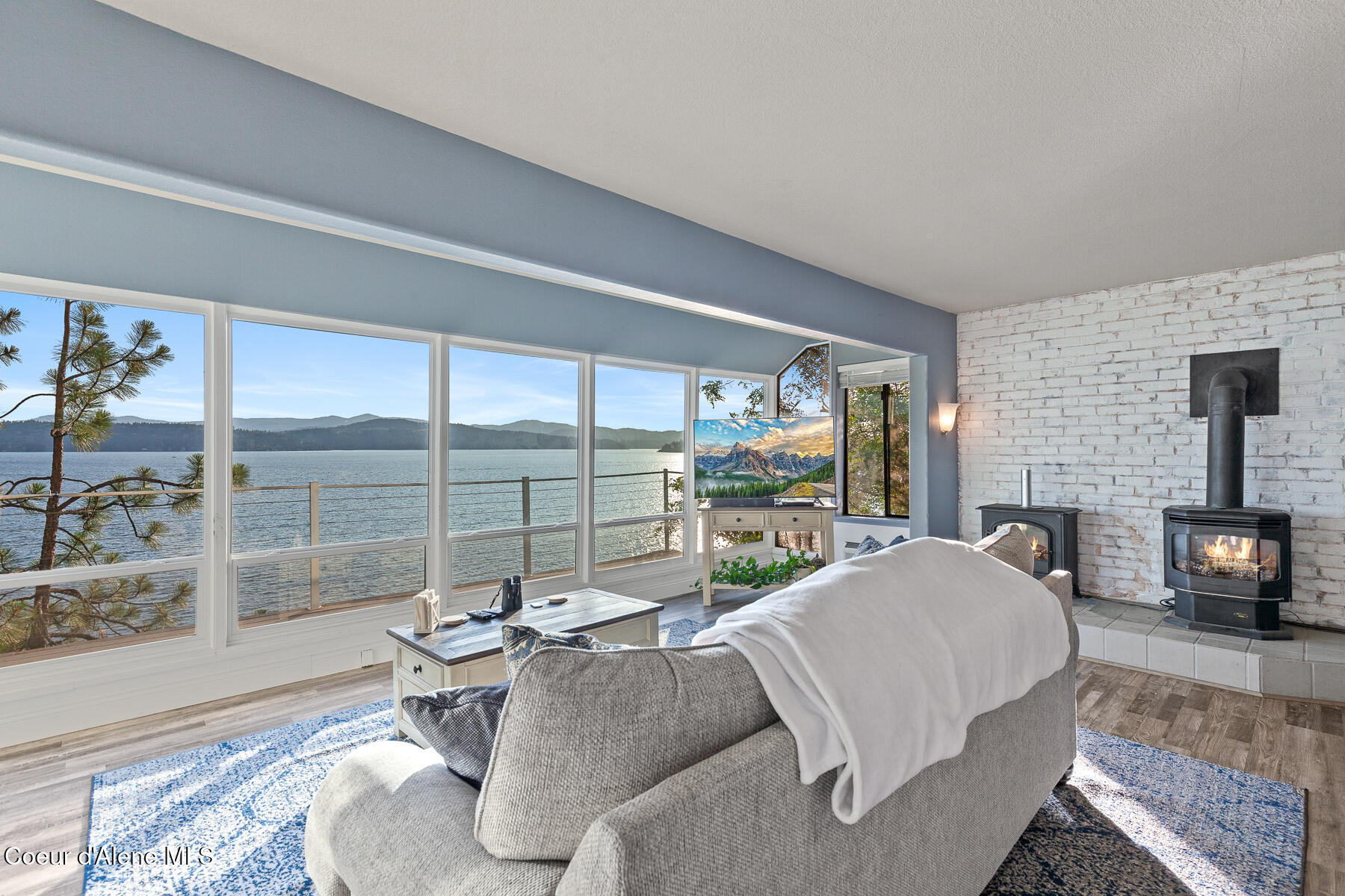 2233 S Silver Beach Rd, Coeur d'Alene