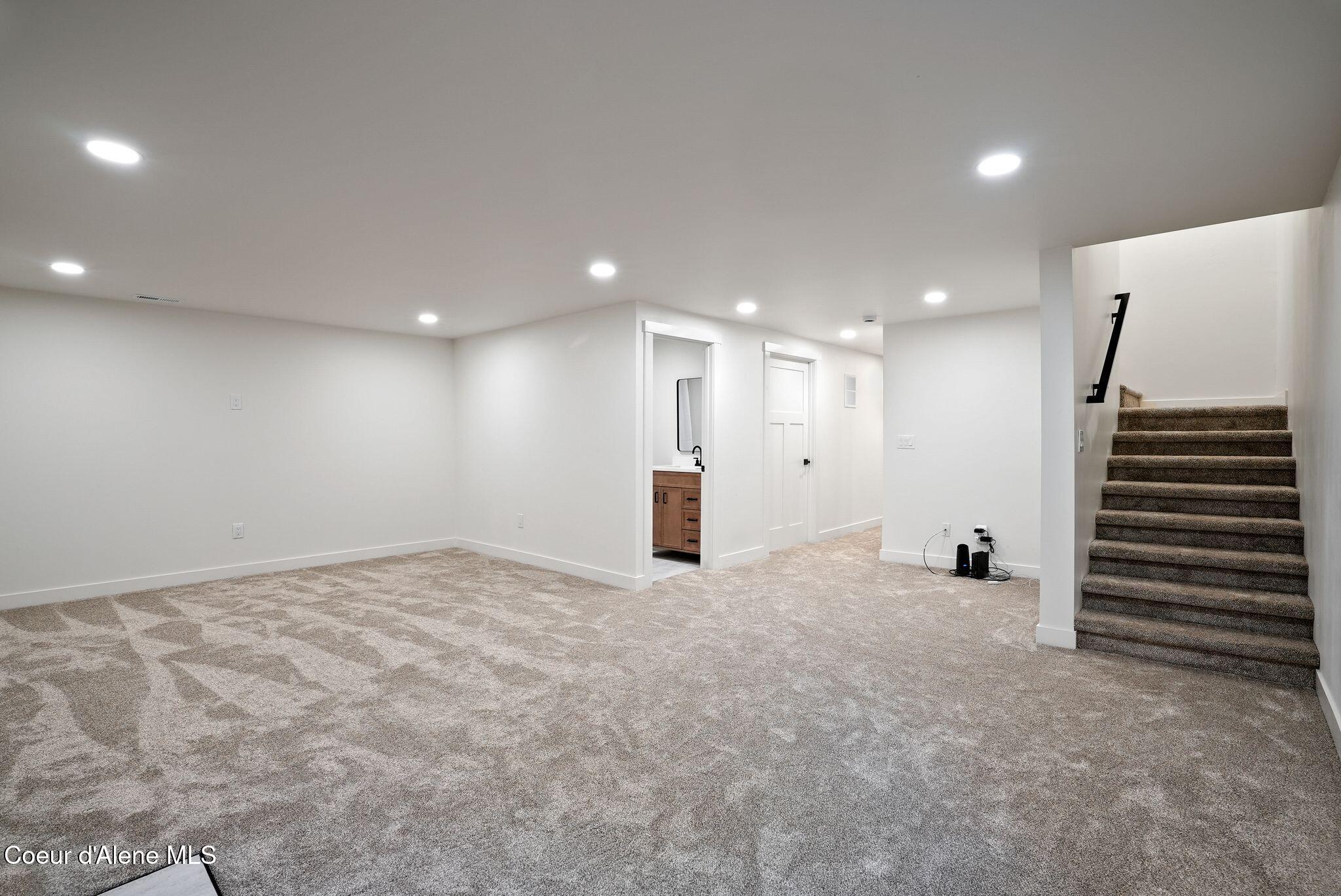 12082 N Forest Rd