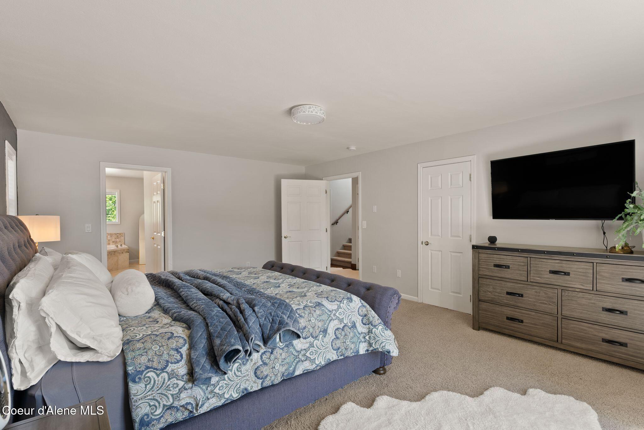 1926 E Rodkey Dr