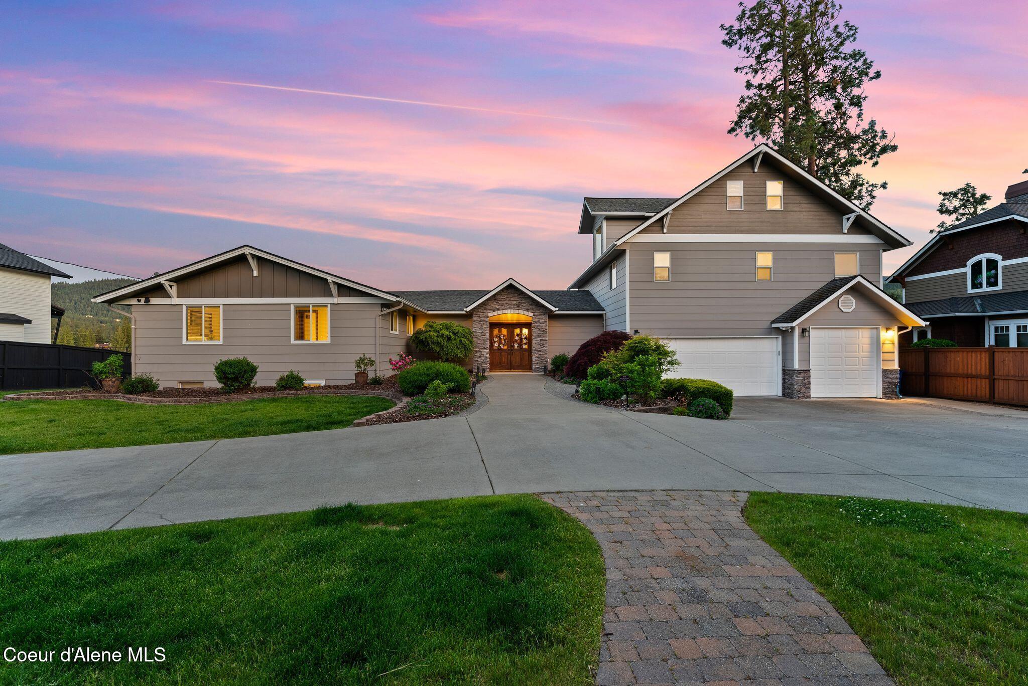 1926 E Rodkey Dr