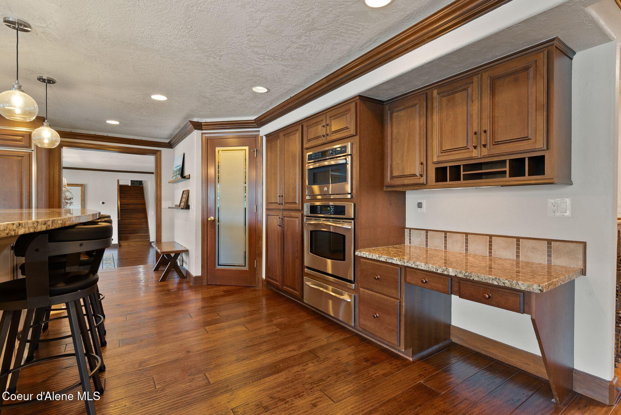 1926 E Rodkey Dr