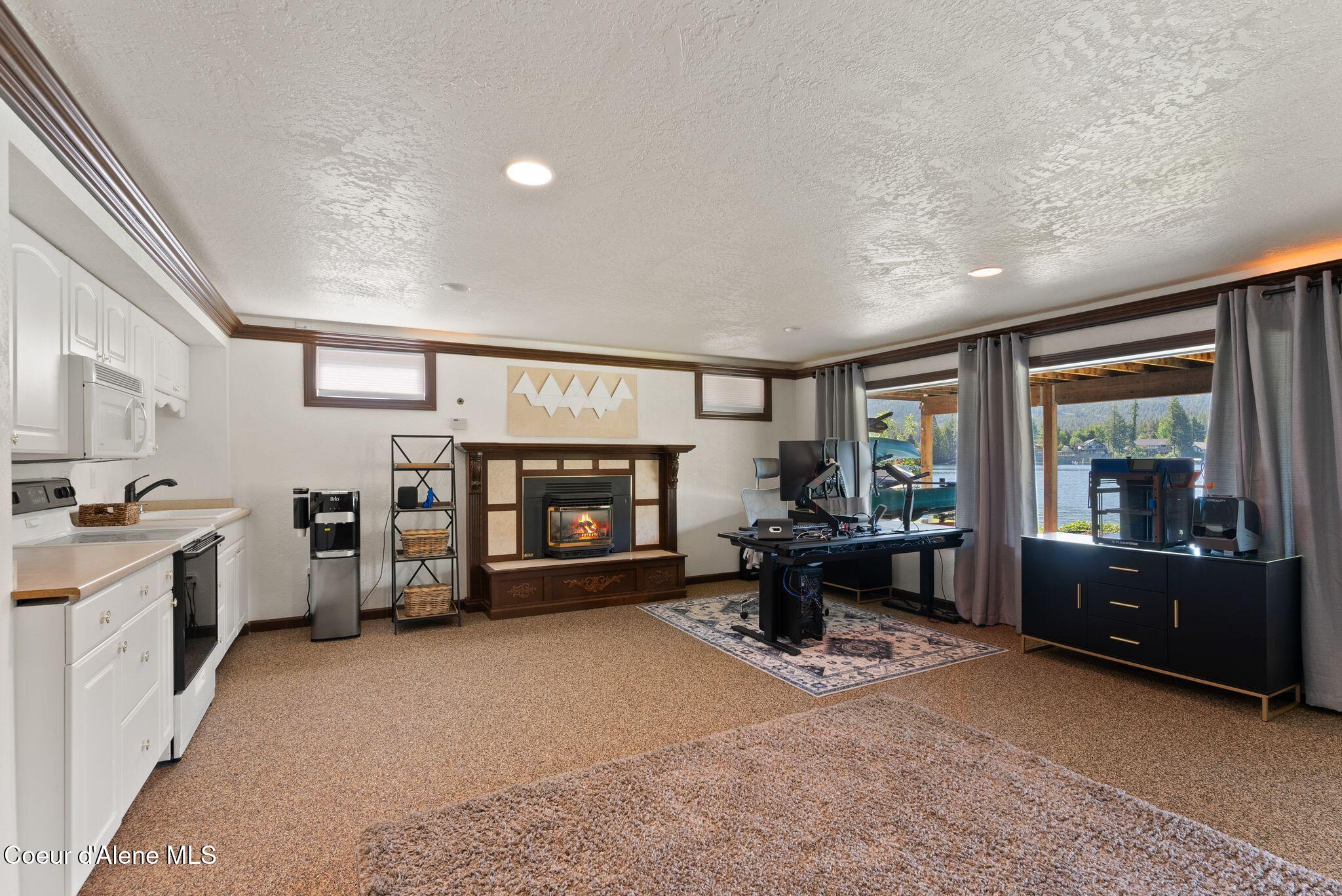 1926 E Rodkey Dr