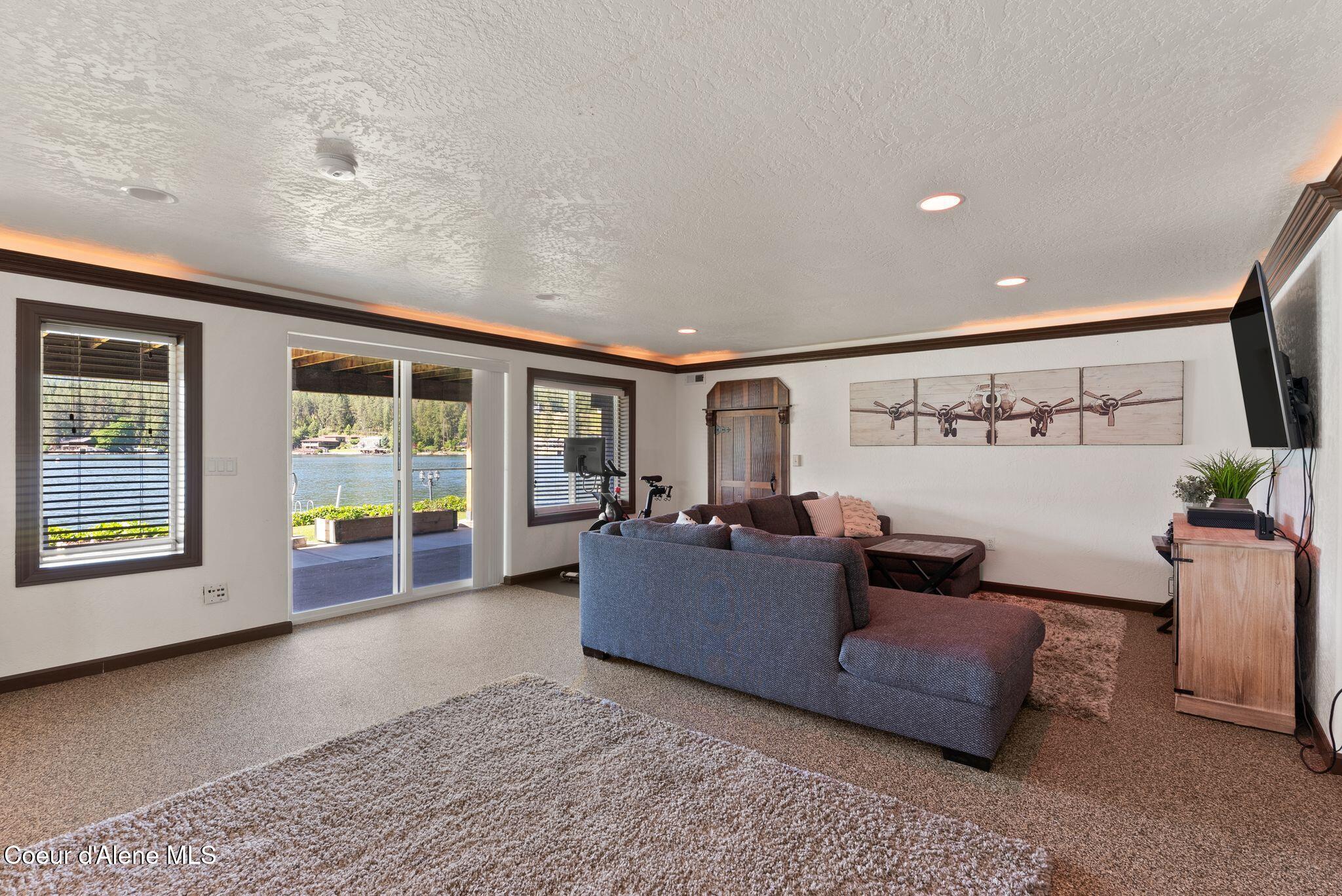 1926 E Rodkey Dr