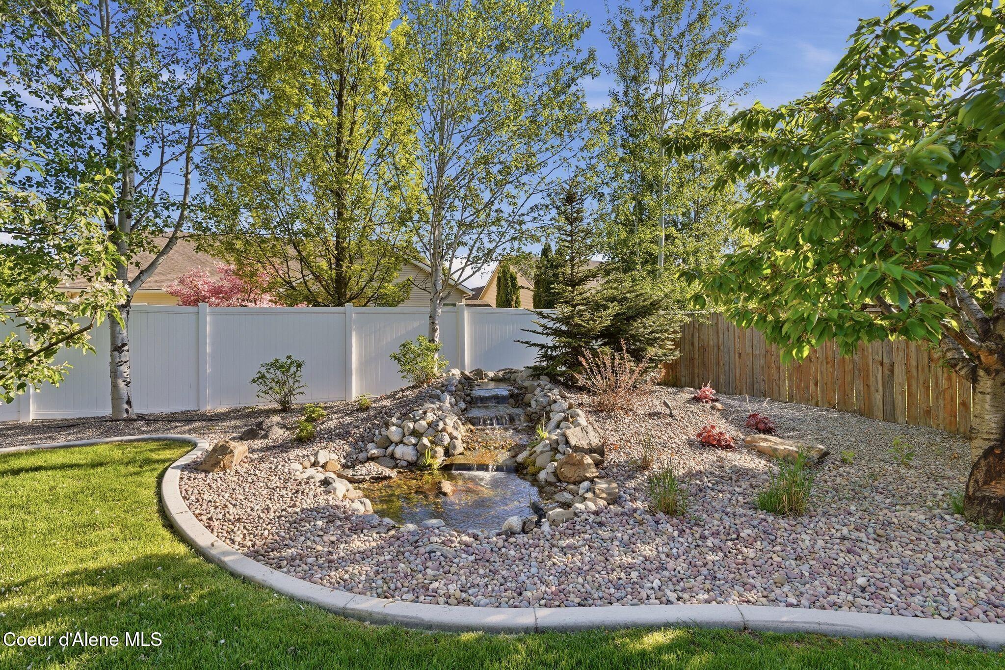 2548 W Blackberry Loop