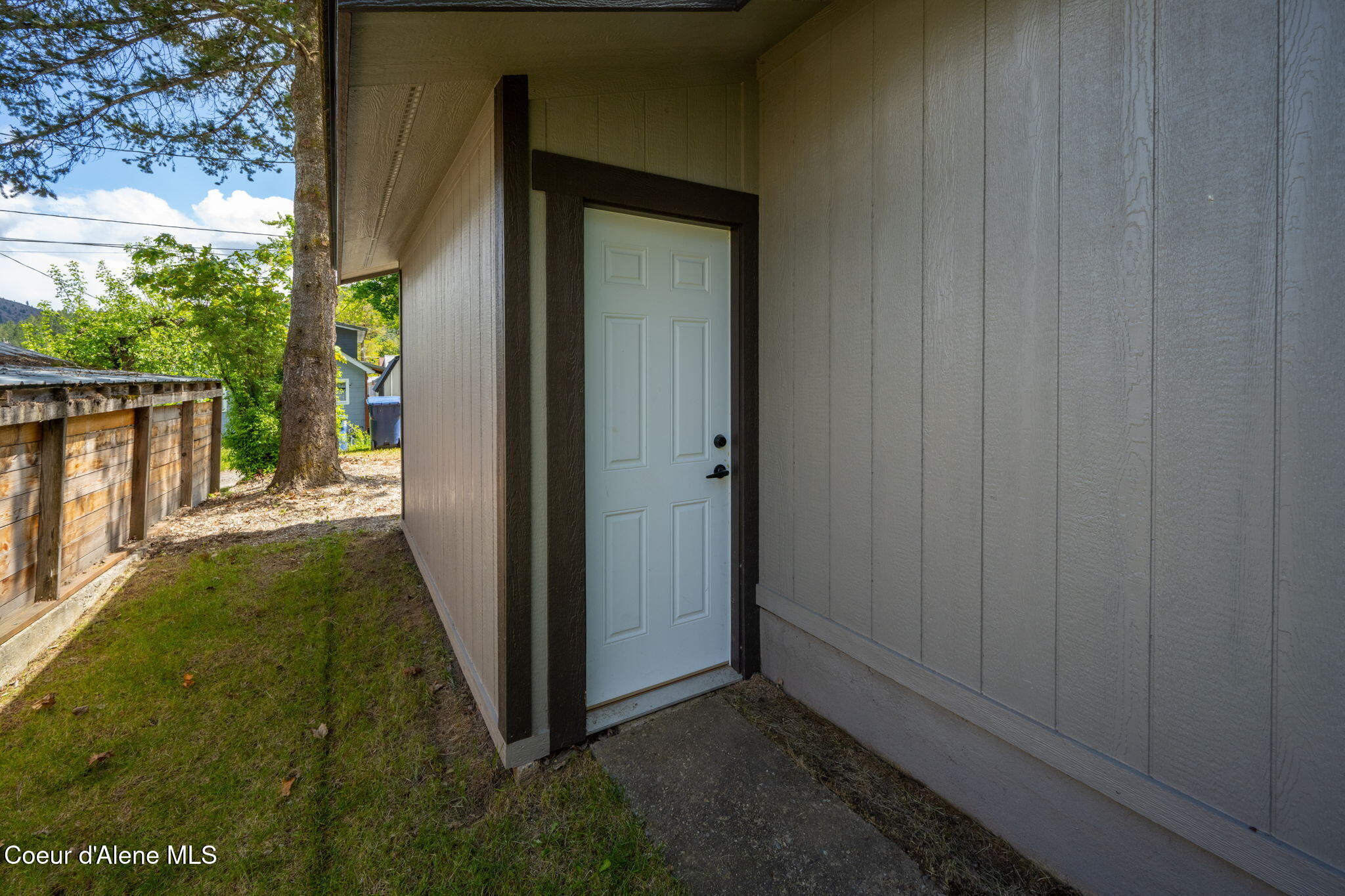 214 Gold AVE