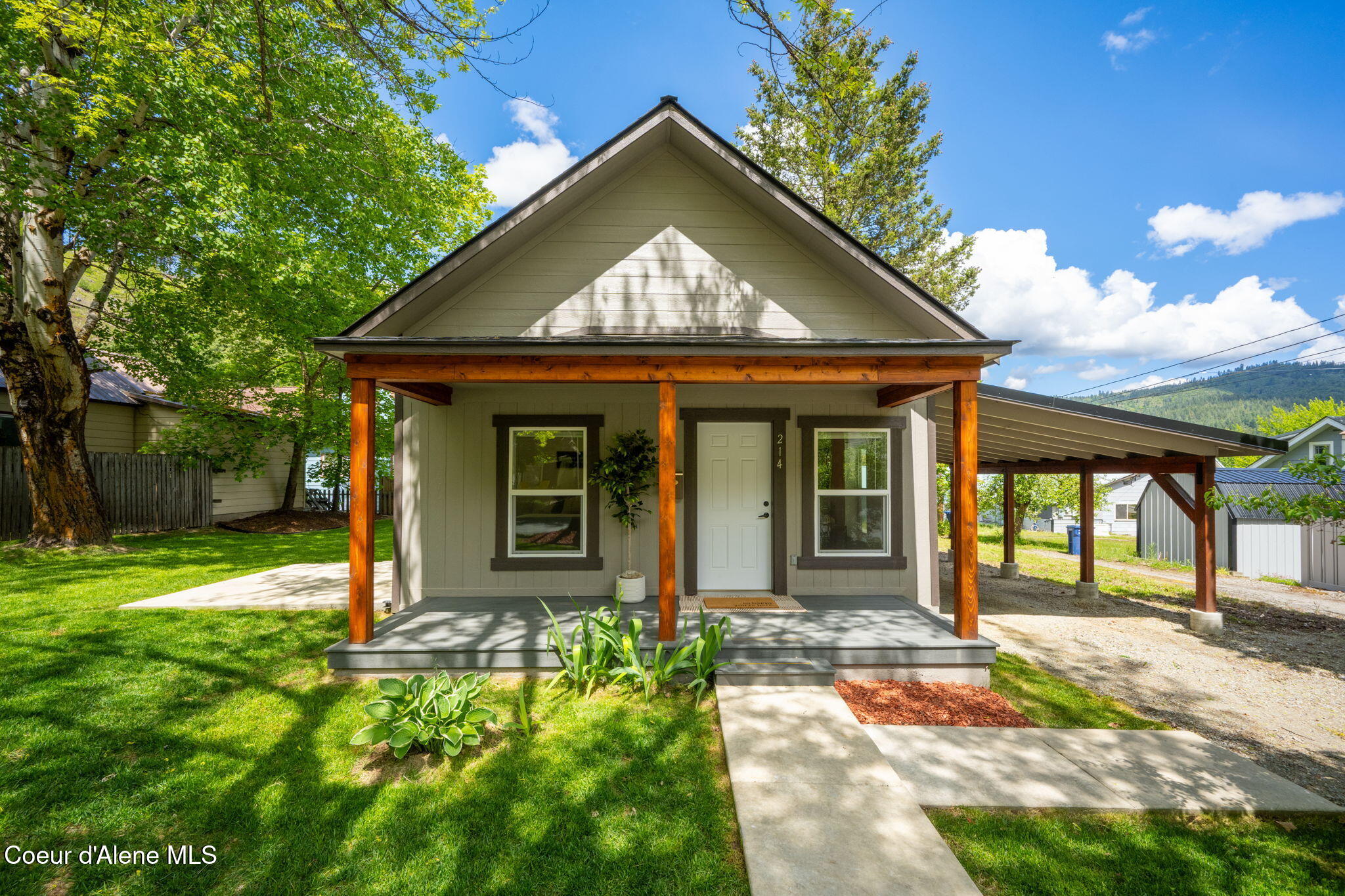 214 Gold AVE