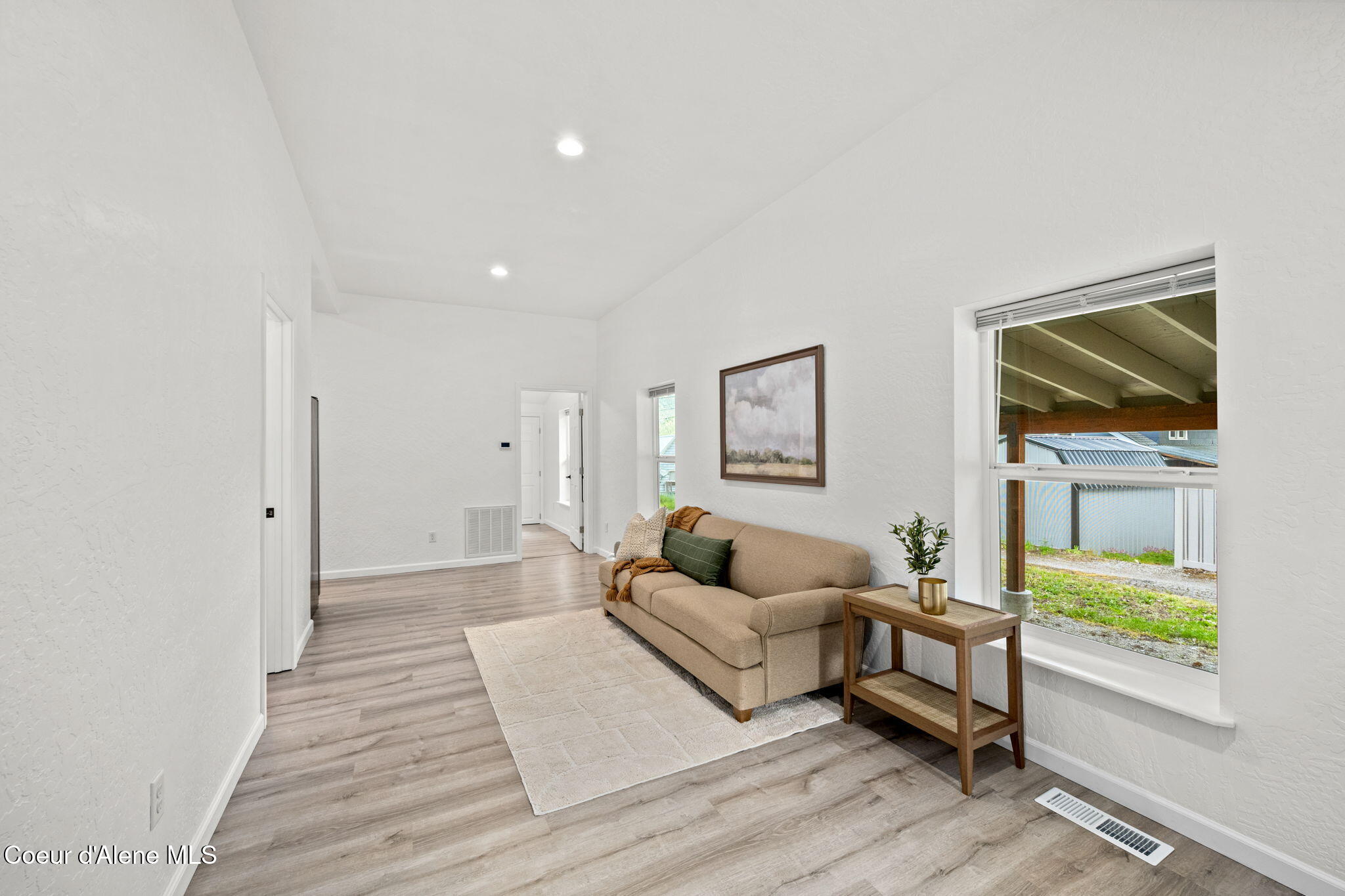 214 Gold AVE