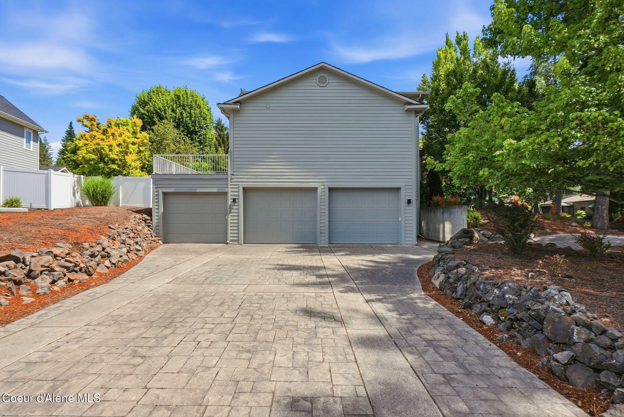2946 E Point Hayden DR