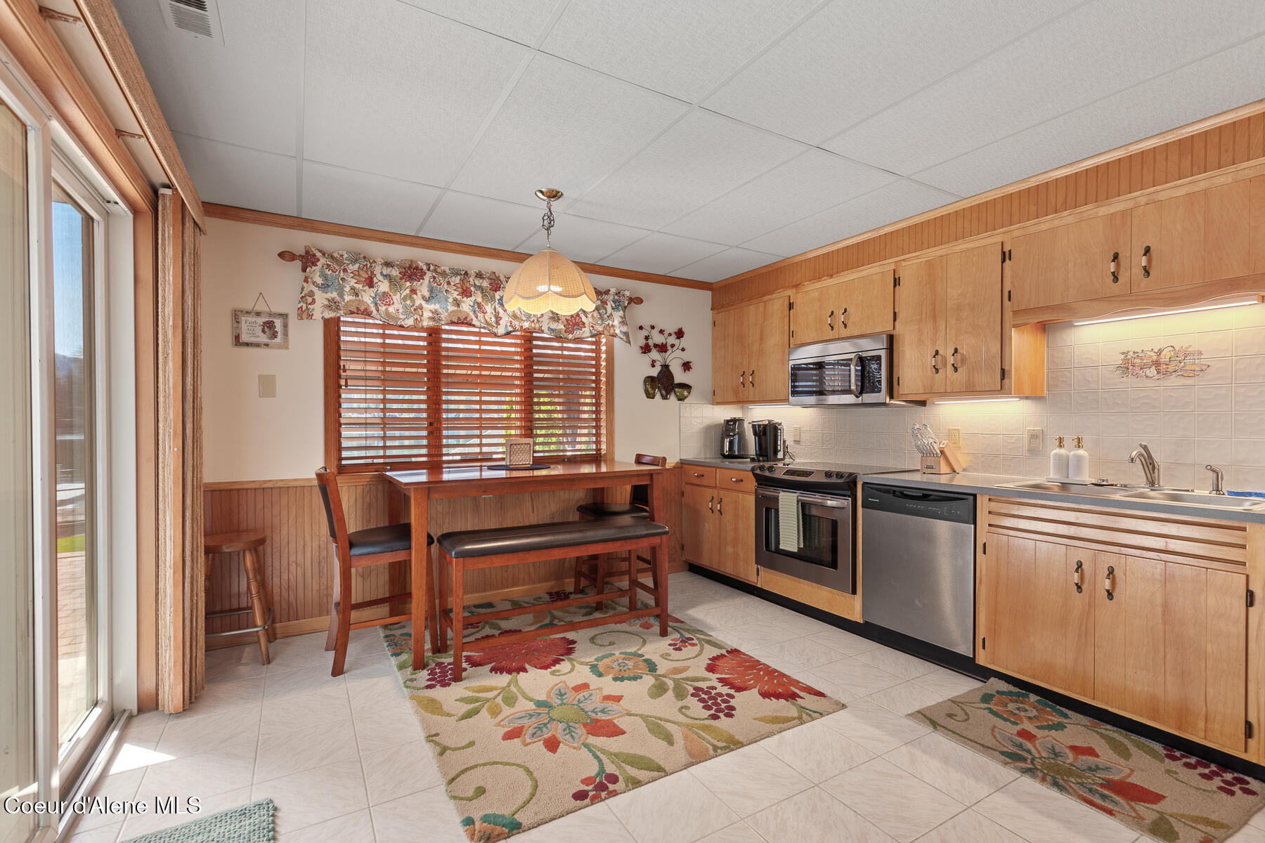 1910 E Rodkey Dr