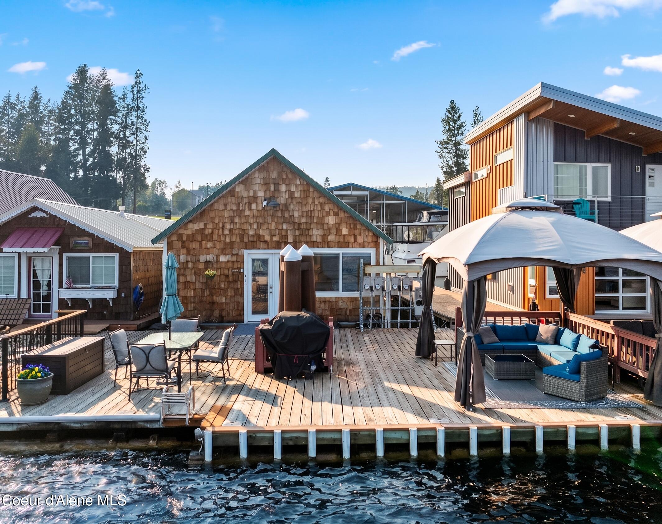 34135 N Harborview Marina, 22