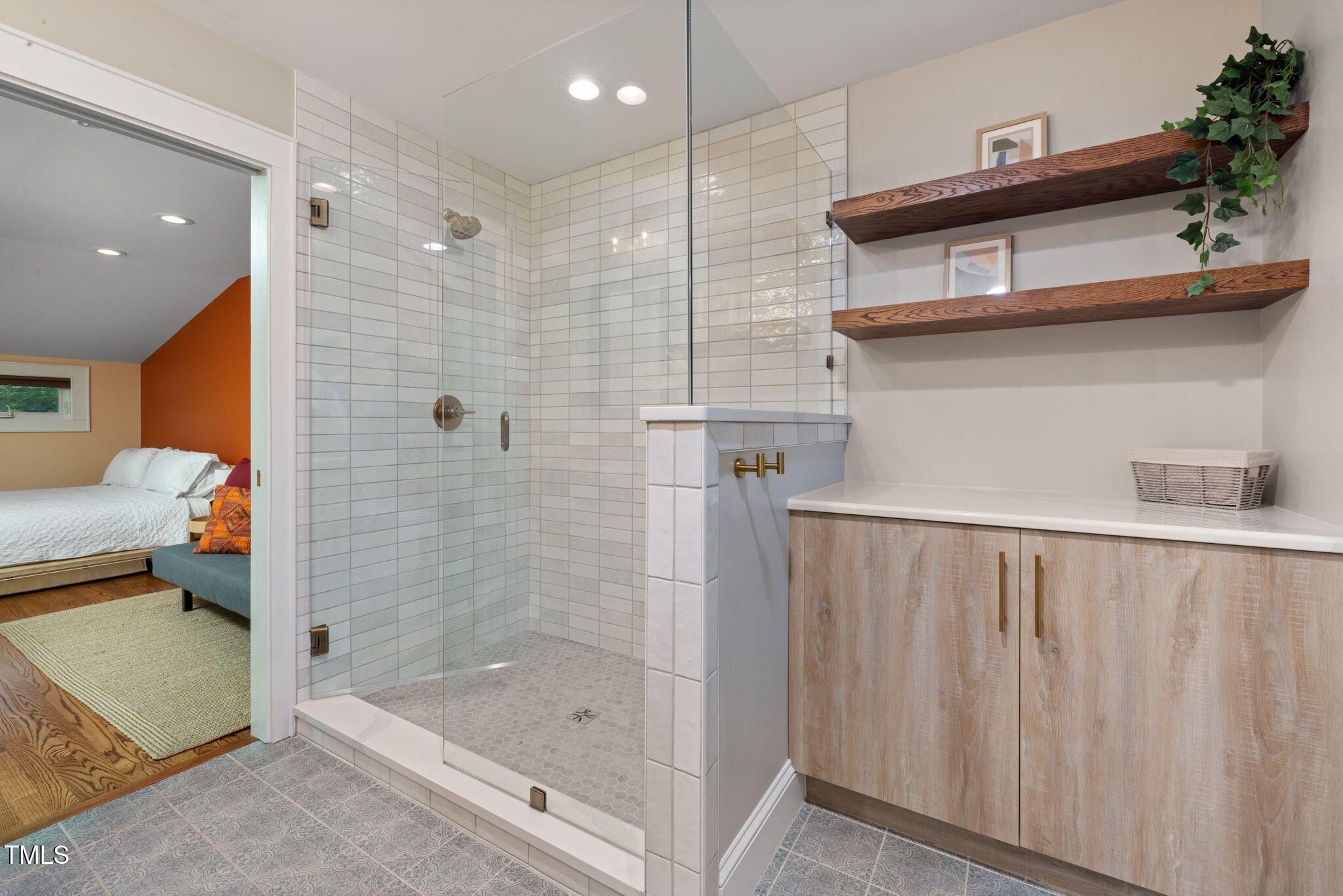 211 Hargrove St Street