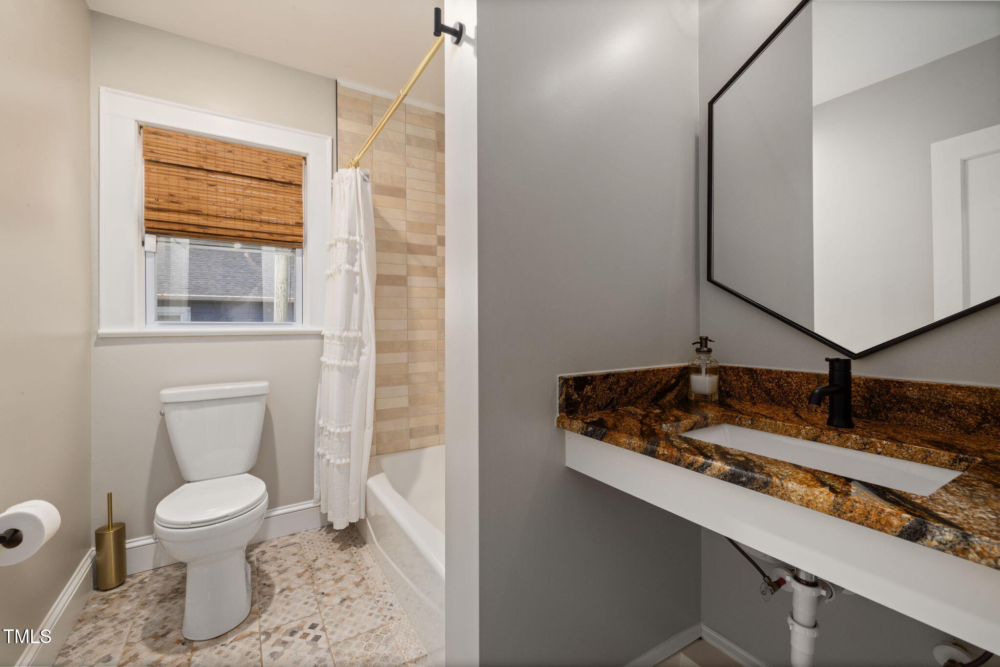 211 Hargrove St Street