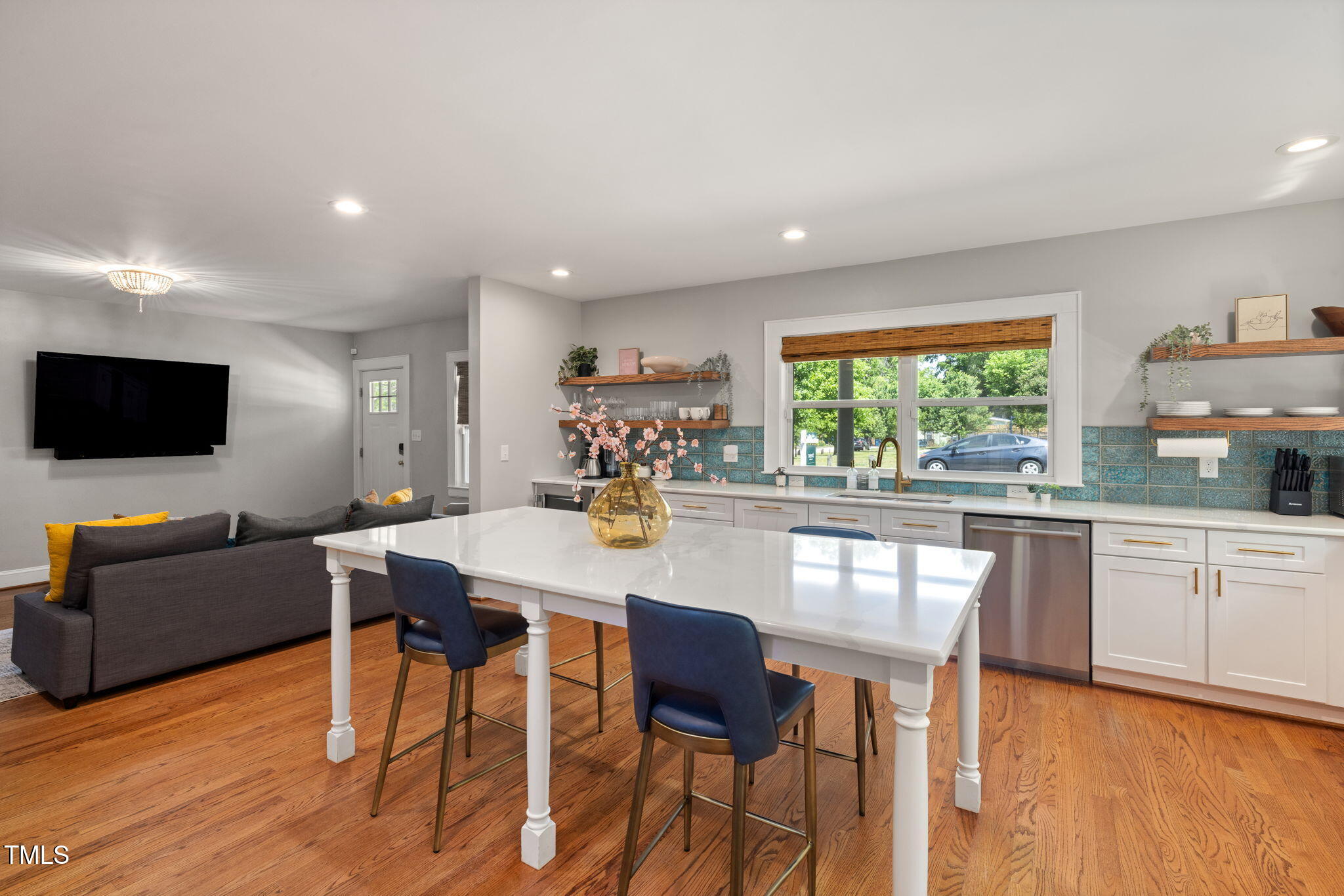 211 Hargrove St Street